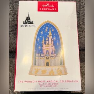 NIB Hallmark Keepsake Ornament: Disney’s Cinderella Castle Magic Light & Sound!